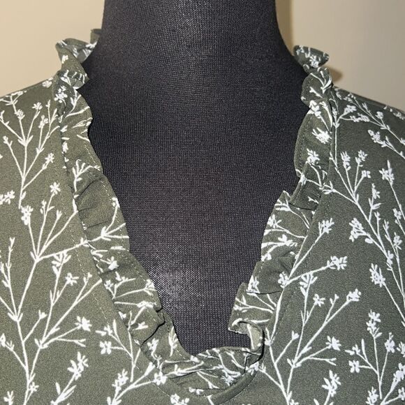 🐘41 Hawthorn Olive Green Ruffle Blouse - Picture 3 of 3
